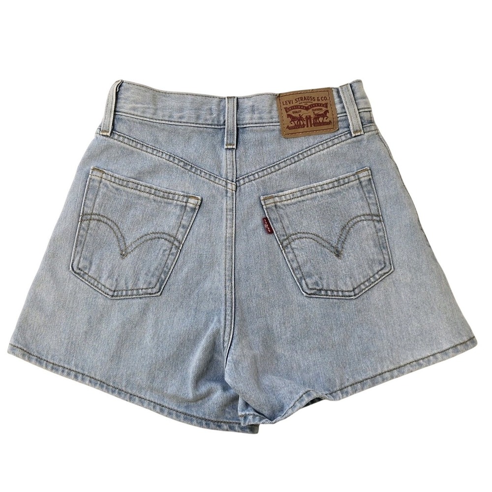 Levi's Mom Shorts Light Wash Blue Denim High Rise 5-Pocket Women Size 24